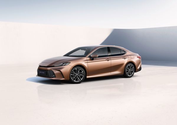 Toyota Camry 2025 exterior, imagine de brosura