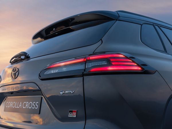 Gif showing the rear light bar, embossed logo and front sleek headlamps of the new Corolla Cross