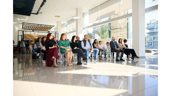 Toyota Corolla Choose Hybrid