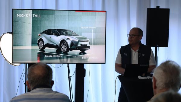 Produktsjef Toyota Norge presenterer