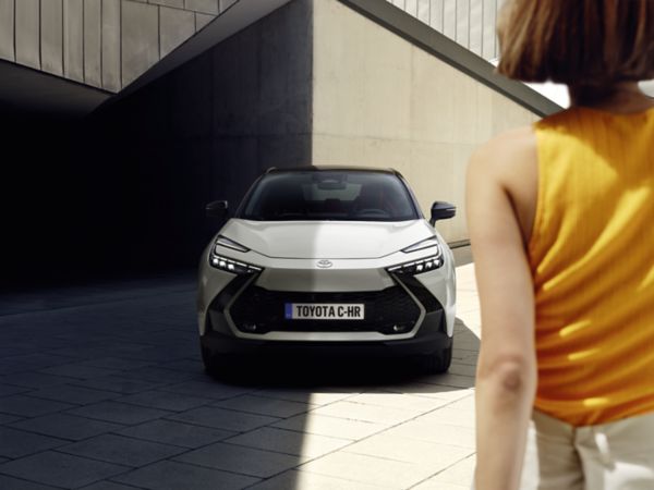 crossover Toyota C-HR Hybrid