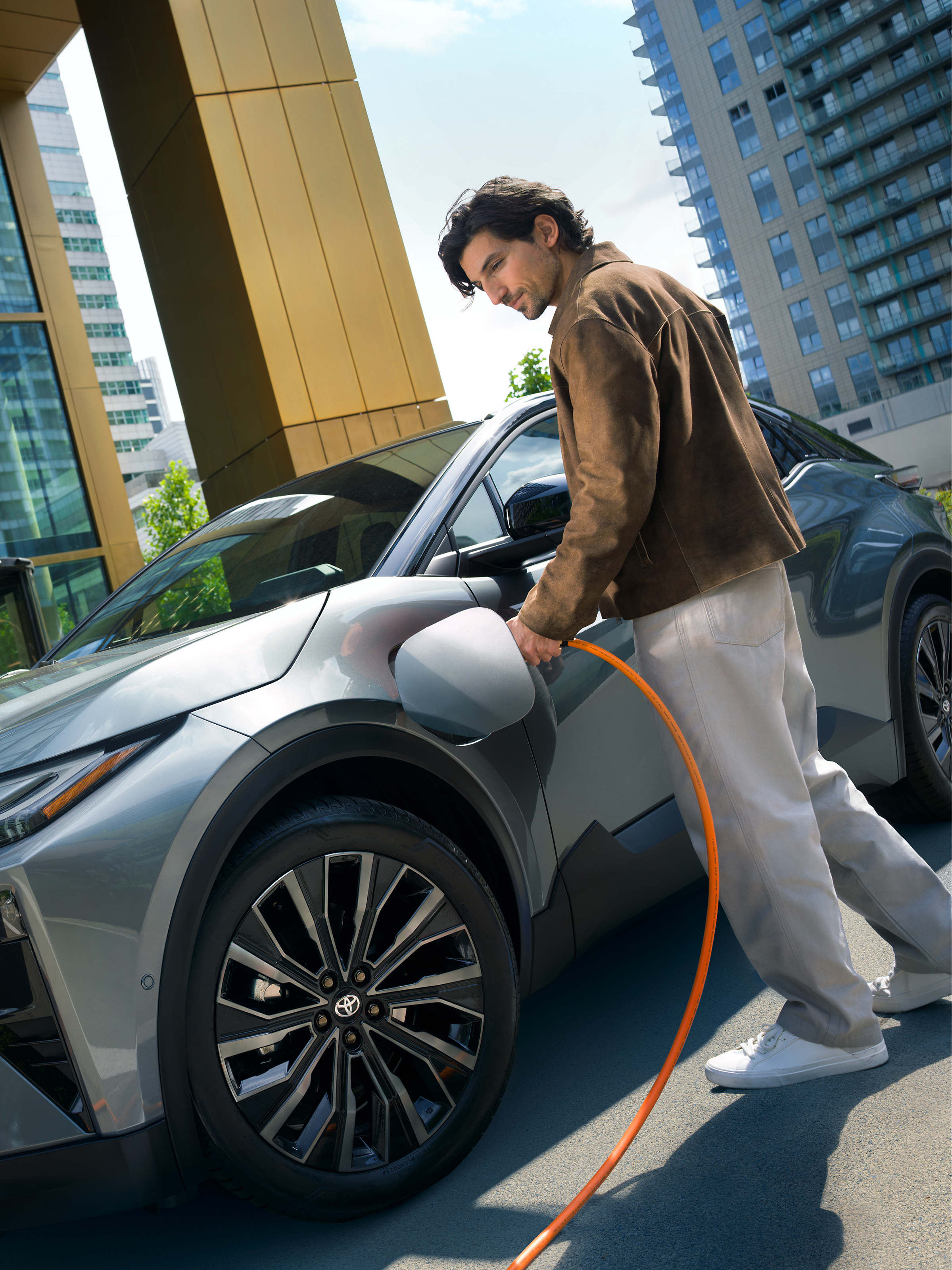 Noul Toyota C-HR+: design dinamic, performanta electrica