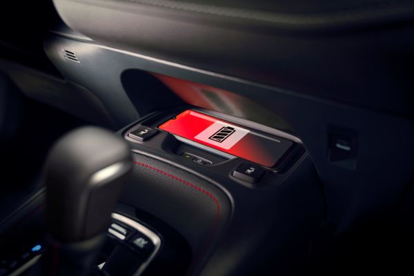 Using Apple CarPlay on the Corolla’s multimedia screen