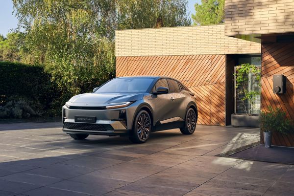 C-HR plus roadshow