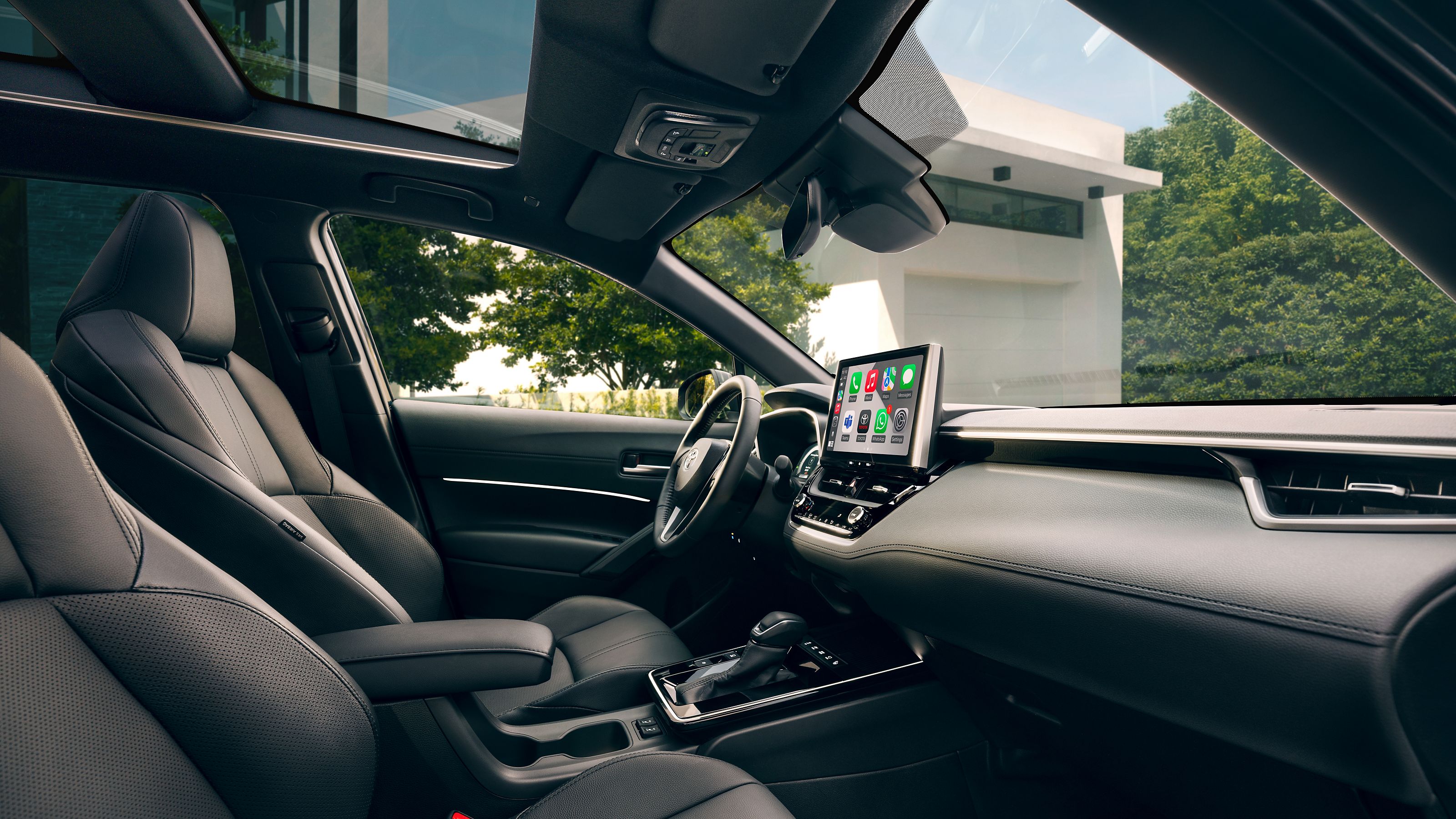 Ruim, premium interieur van de nieuwe Toyota Corolla Cross.