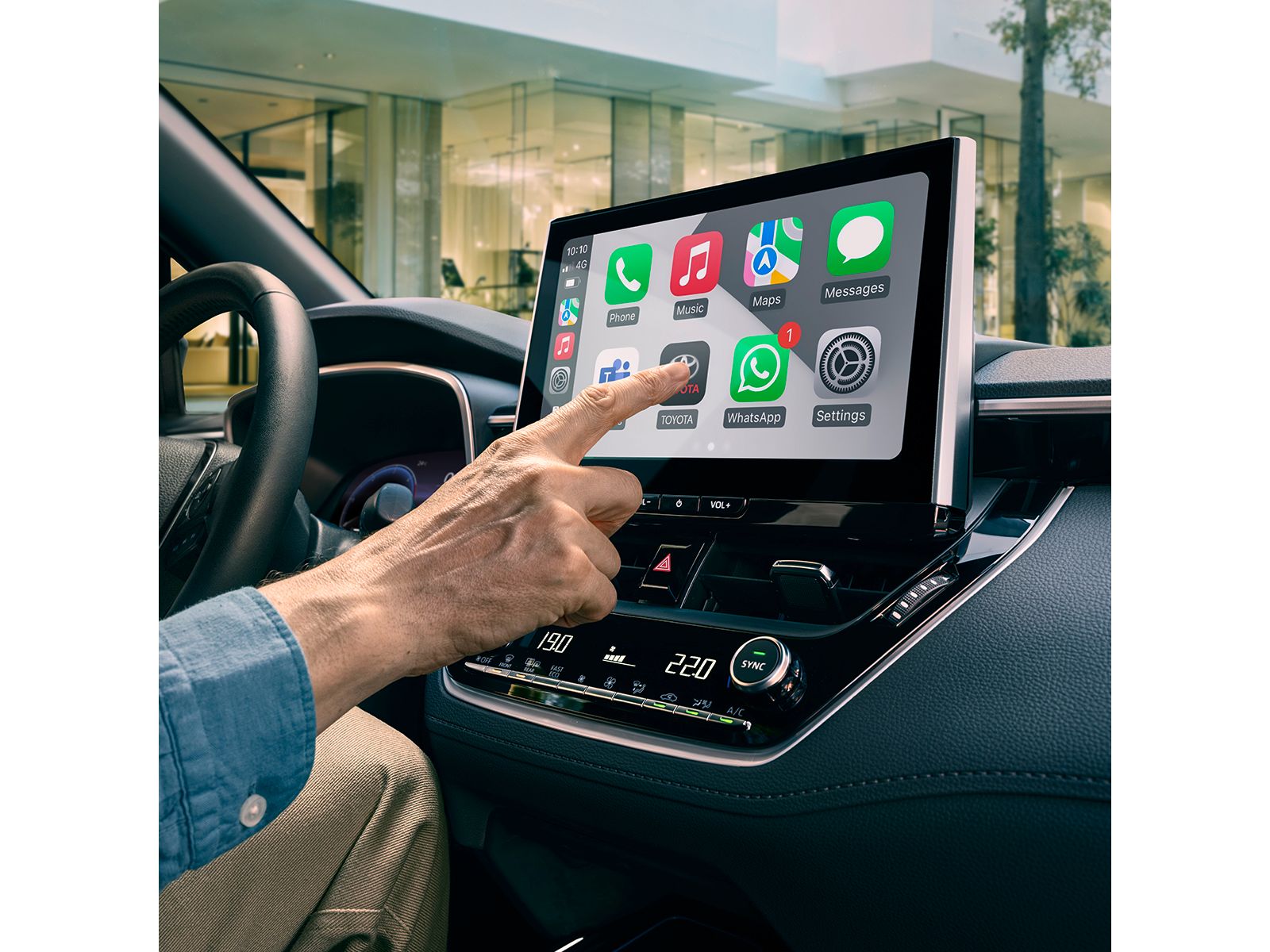 Bediening van het multimedia touchscreen in de Corolla Cross