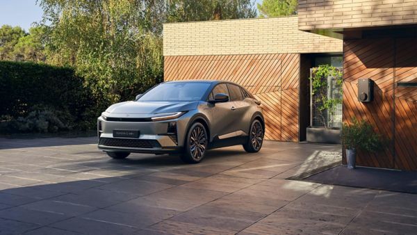 Coches eléctricos Toyota 2025