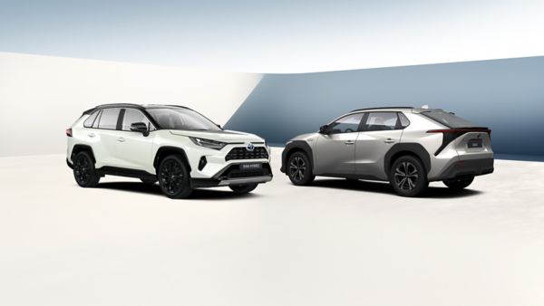 Comparativa del Toyota bZ4X y Toyota RAV4