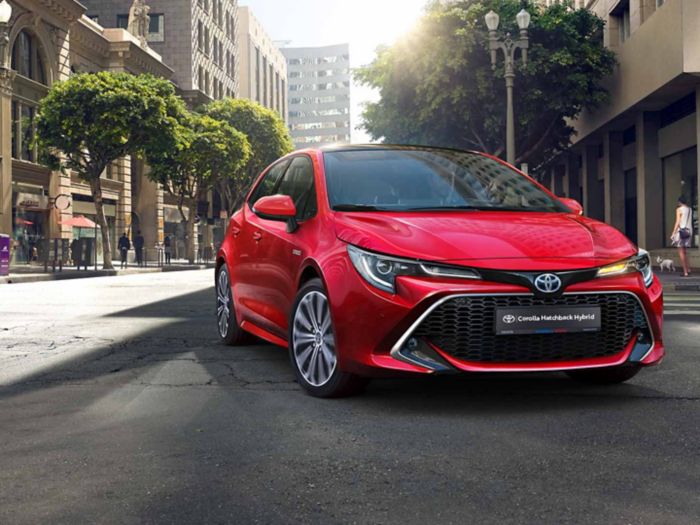 Toyota Oluştur! Toyota Corolla Hatchback Hybrid | Toyota