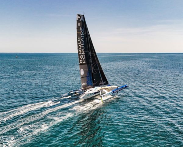 Trimaran d'Armel au large