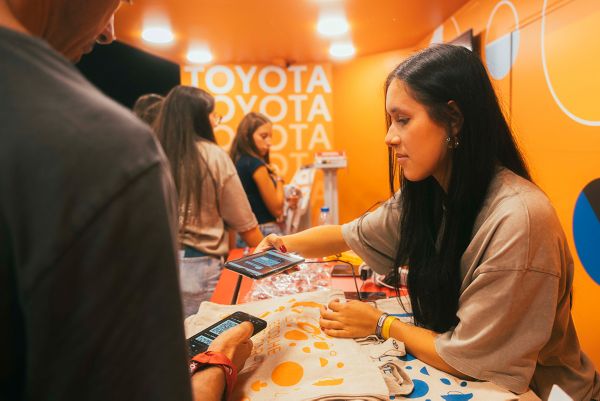 Stand da Toyota nos festivais 
