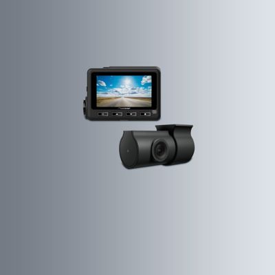 Dashcam mit Display und separater Heckkamera vor grauem Hintergrund.