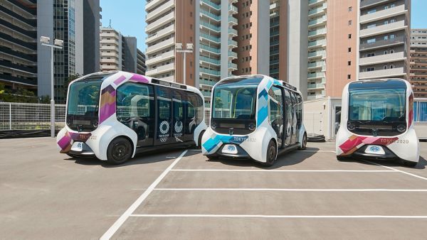 Toyota e-Palette buses in Tokyo 2020 Olympic and Paralympic Village