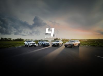 Toyota bZ4X i åpent landskap