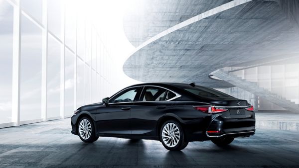 LEXUS ES 300h