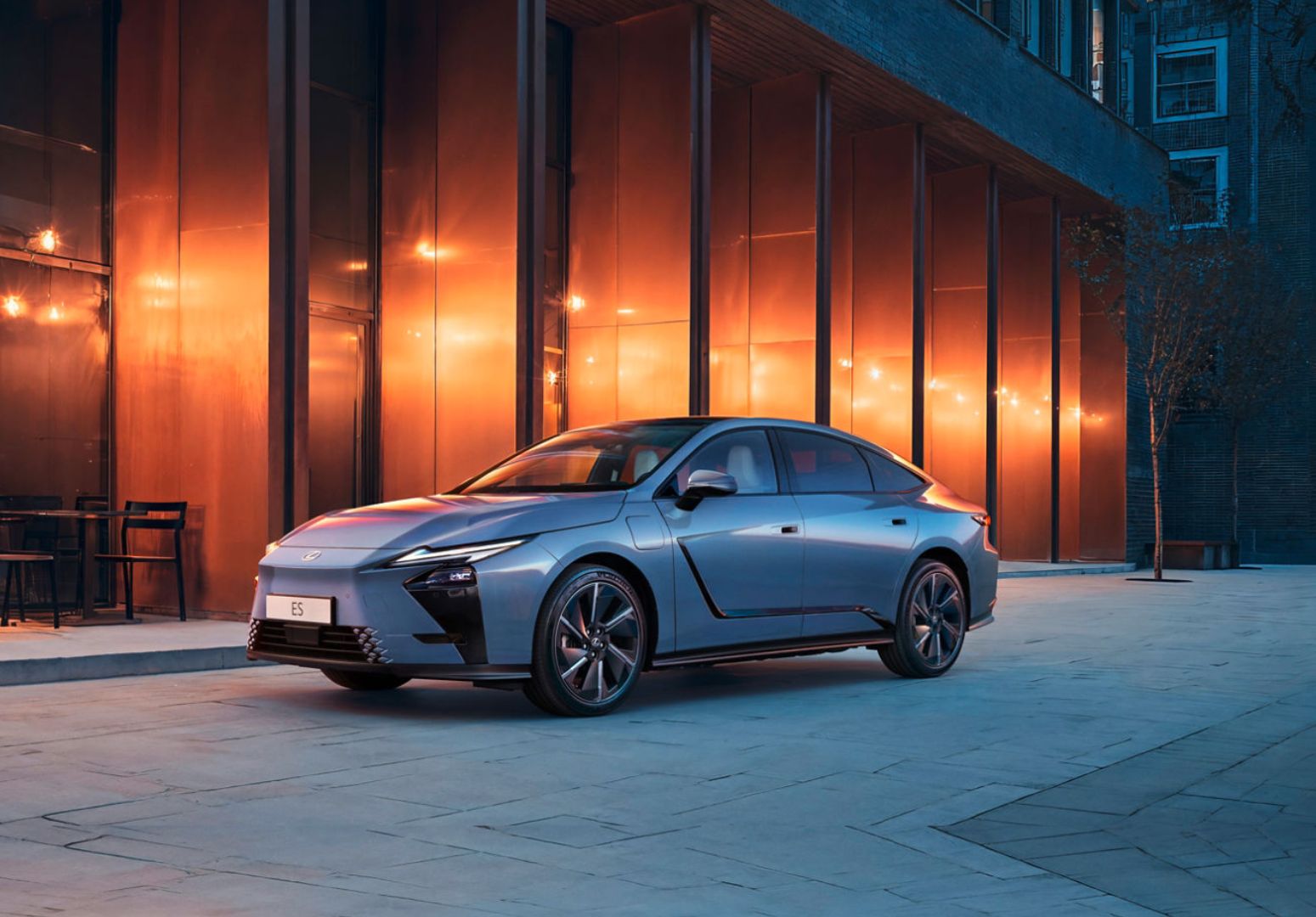 Lexus ES