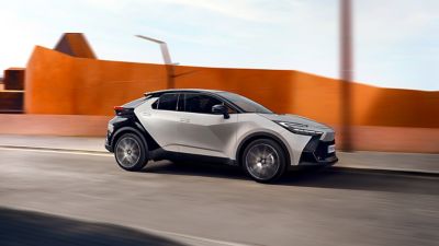 Vehículo eléctrico en conducción