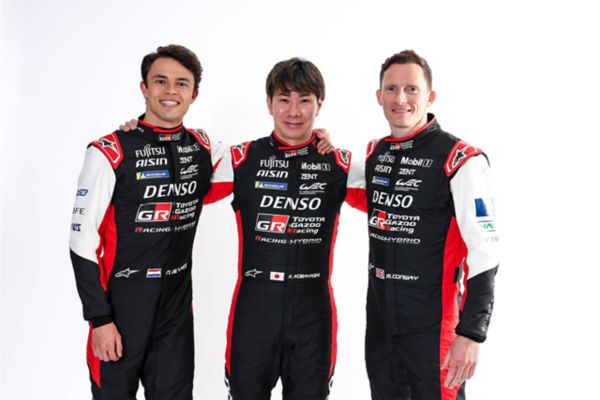 Mike Conway, Kamui Kobayashi ve Nyck 