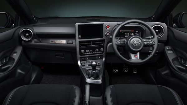 GR YARIS KALLE interior_0025_2