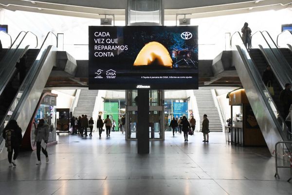 Gare do Oriente TOYOTA JCDECAUX