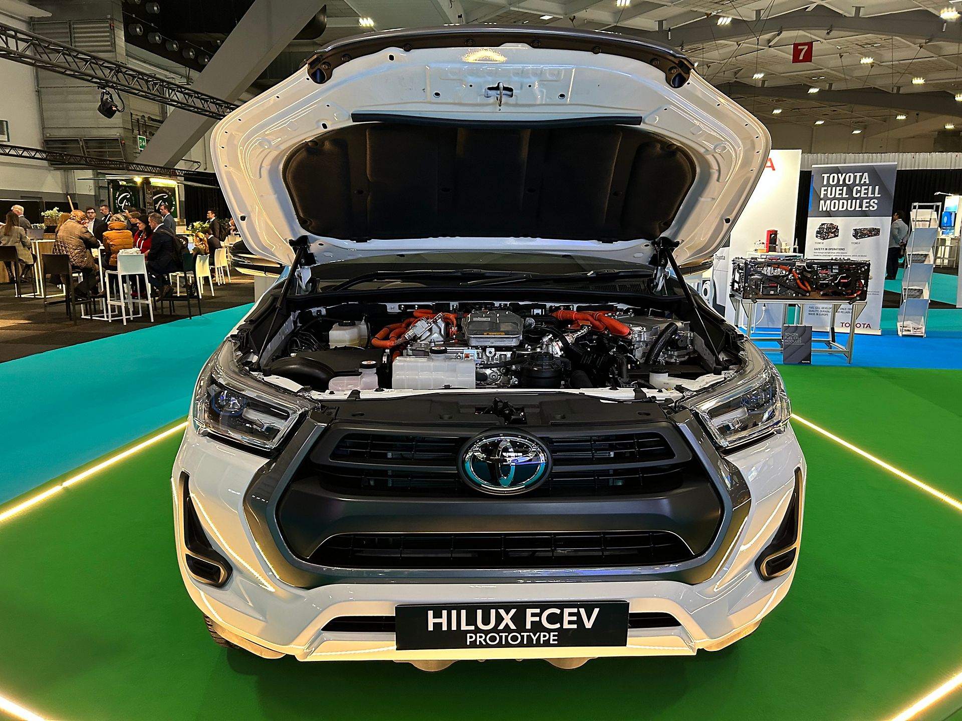 H2 Hilux open hood