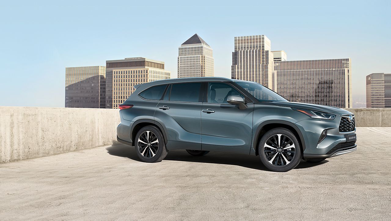Toyota Highlander Hybrid SUV Toyota AT