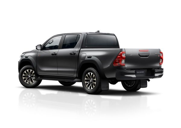 Toyota Hilux GR Sport takaa