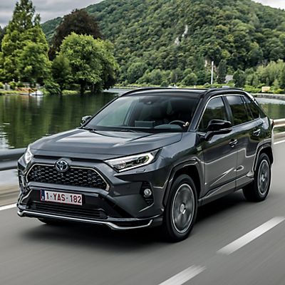 https://scene7.toyota.eu/is/image/toyotaeurope/Header-Banner-1600X817_new-rav4-phev_tcm-11-2111840-1:Small-Landscape?ts=1706203126476&resMode=sharp2&op_usm=1.75,0.3,2,0