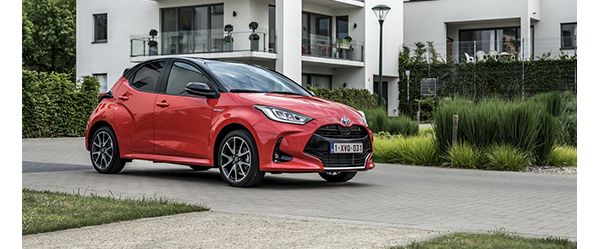 Los híbridos eléctricos Toyota tienen la etiqueta ECO de la DGT