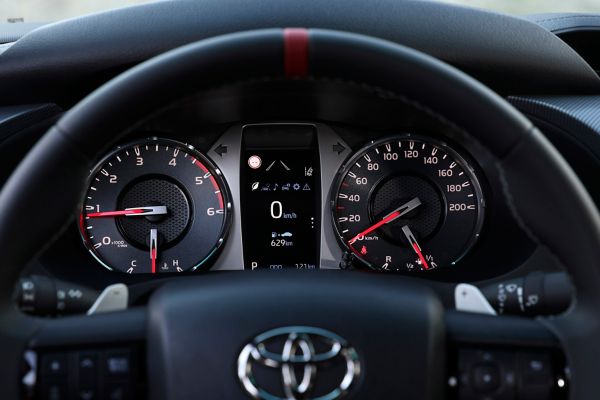 Hilux, GR, SPORT, interieur, close, up, dashboard, stuur