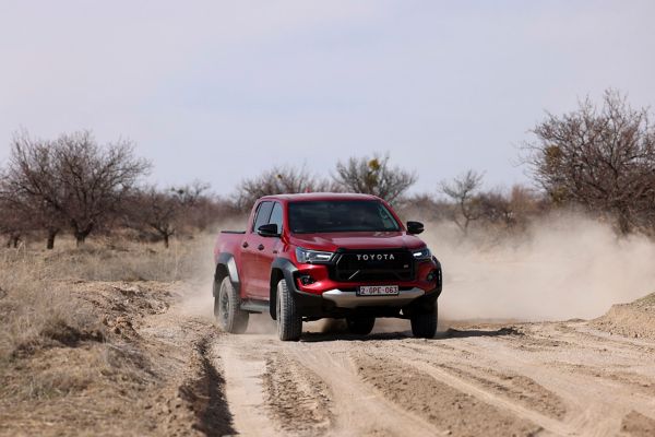 Hilux, GR, SPORT, exterieur, stilstaand, rechter, vooraanzicht