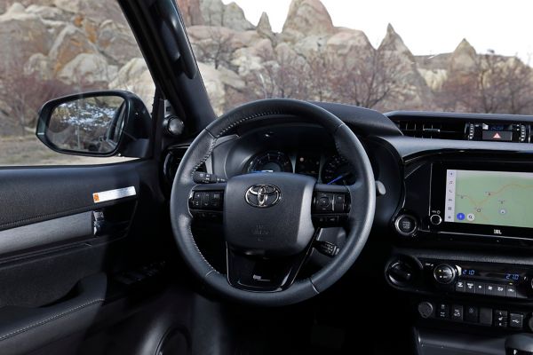 Hilux, Hybrid, 48V, interieur, stuur, dashboard
