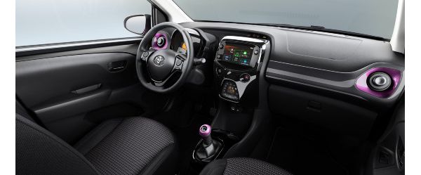 interior Toyota AYGO x-style