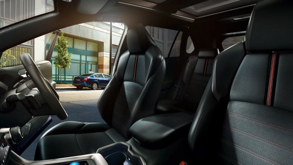 RAV4 Plugin interior