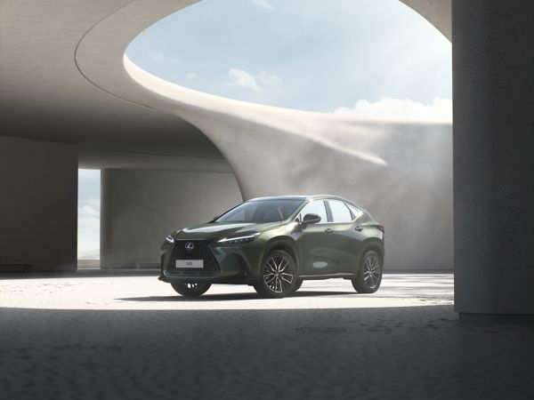 Isometric_Luxury_PHEV_Terrane-khaki__4-3__Neutral