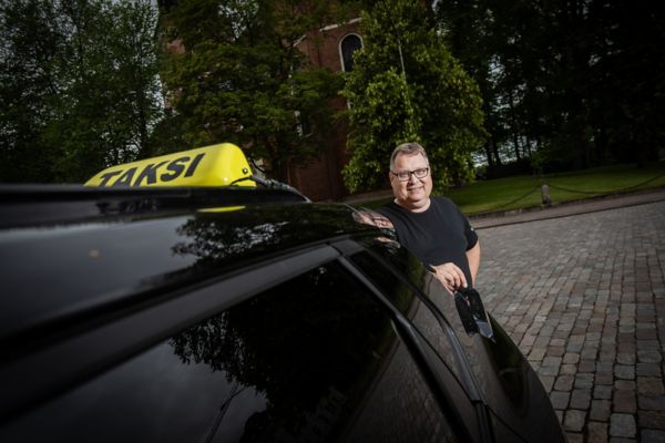 Taksiyrittäjä Petri Raunio
