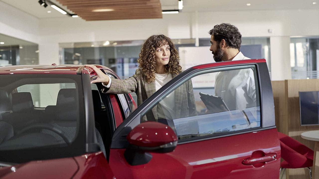 woman_entering_car