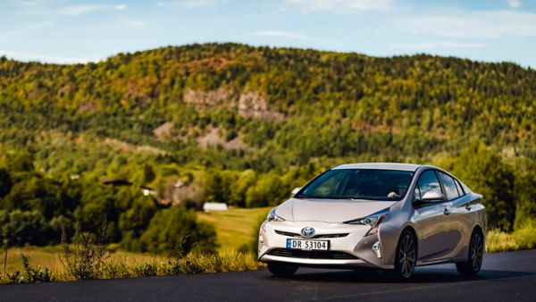 Så elektrisk kjører Toyotas hybrider