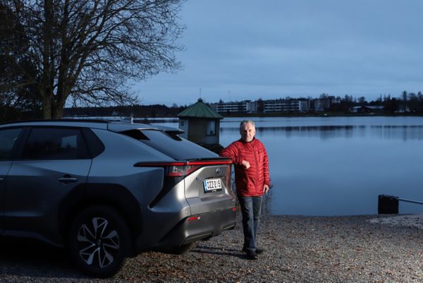 Kalevi Järvelä ja Toyota bZ4X