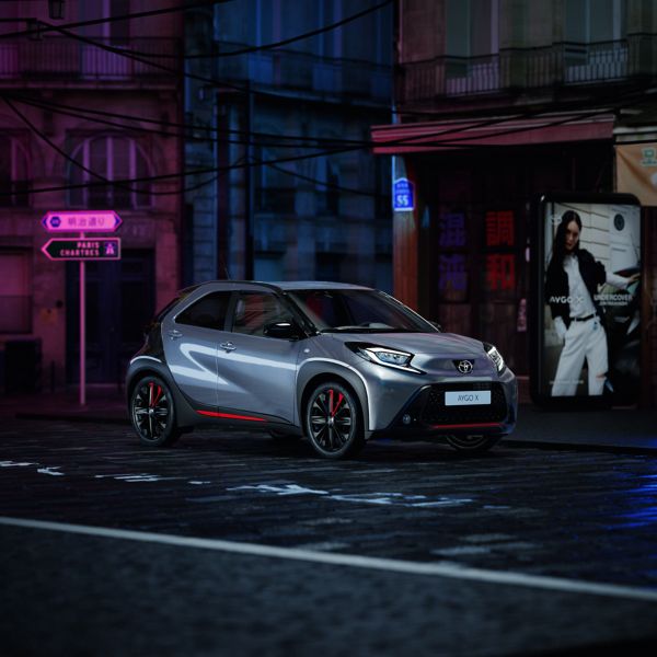 Toyota Aygo X in der Nacht