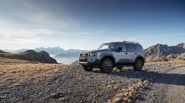 Land Cruiser w górach