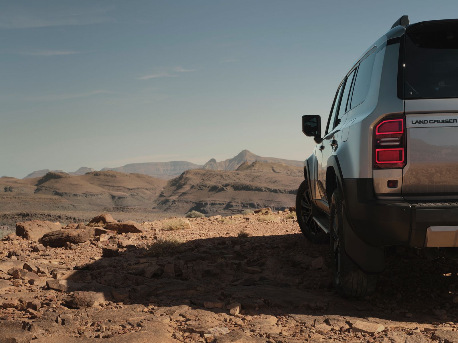 Toyota Land Cruiser in ambiente naturale