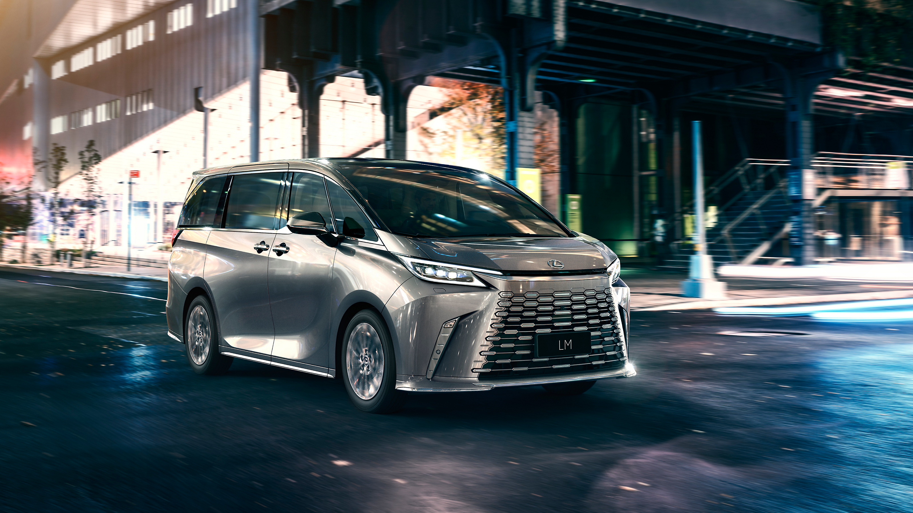 Lexus LM
