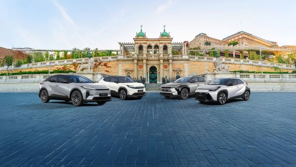 Toyota bZ4X és Urban Cruiser és Aygo X