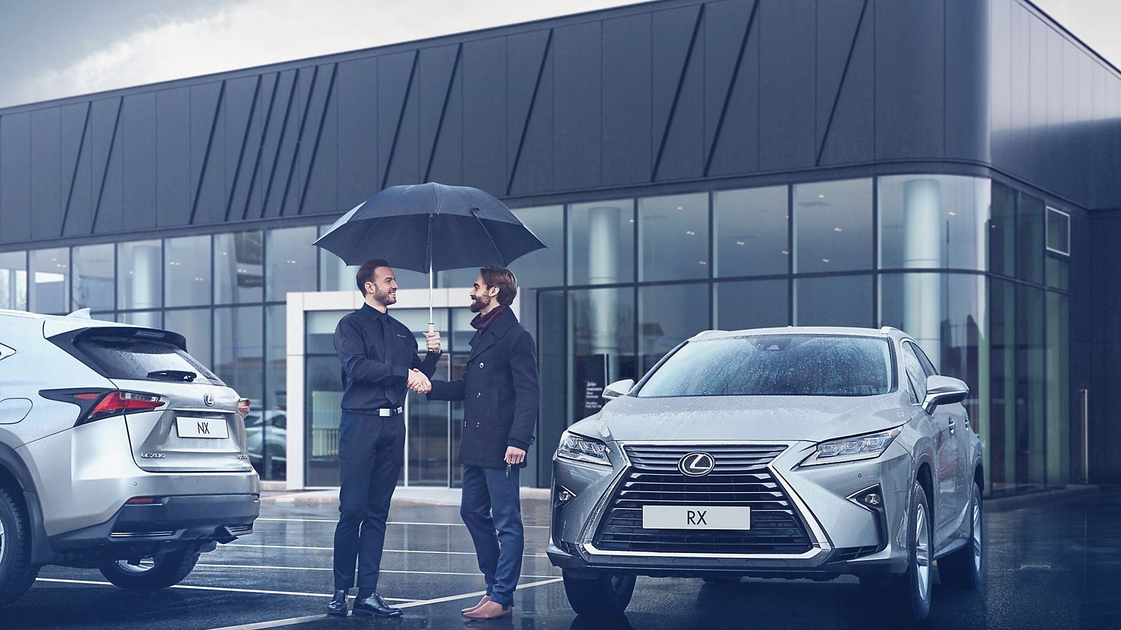 Сервис lexus. Лексус Модельный ряд. Дилерский центр Лексус. Амбассадор Лексус в России.