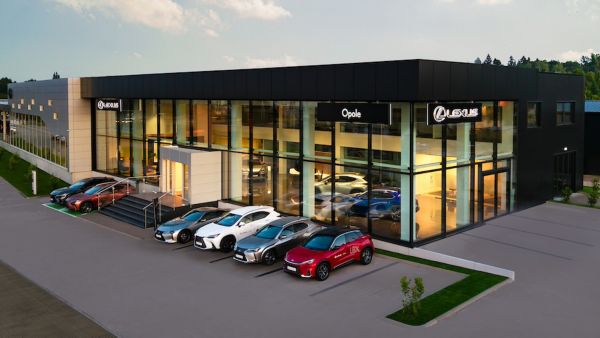 Salon Lexus Opole z zewnątrz