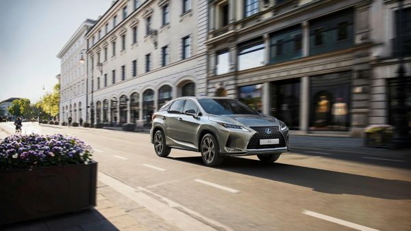 SPORTİF LÜKS SUV LEXUS RX BLACK LINE, TÜRKİYE’DE