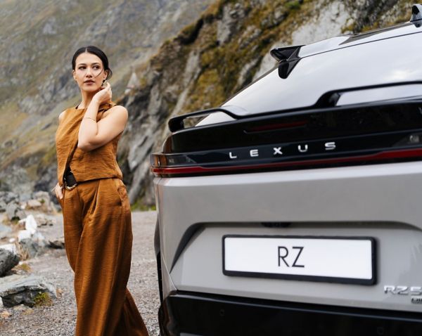 Lexus RZ - Зарядите свои ожидания