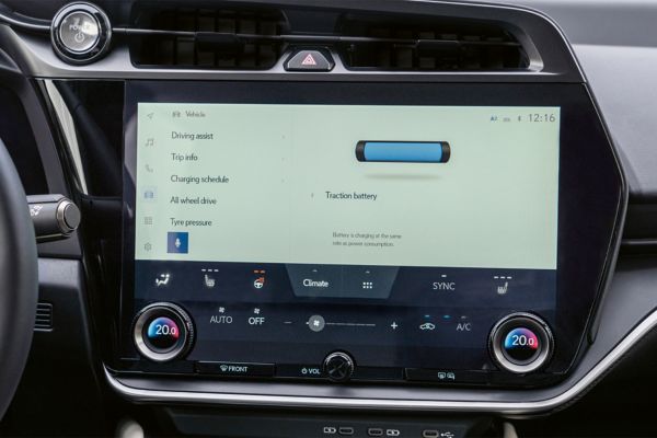 lexus, elektrisch model, 2023, interieur, display, parallax smart systems
