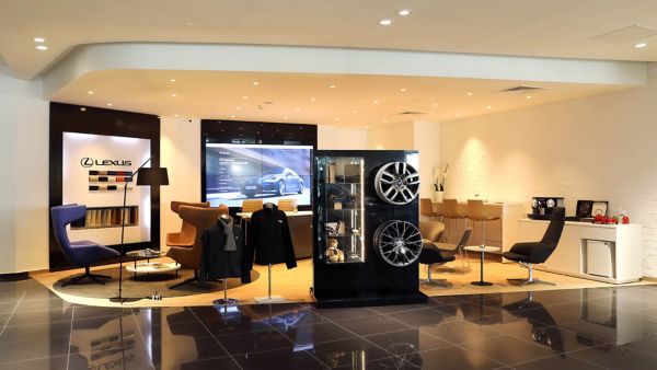 Lexus-Dolmabahce-Showroom-09_tcm-3176-1643956
